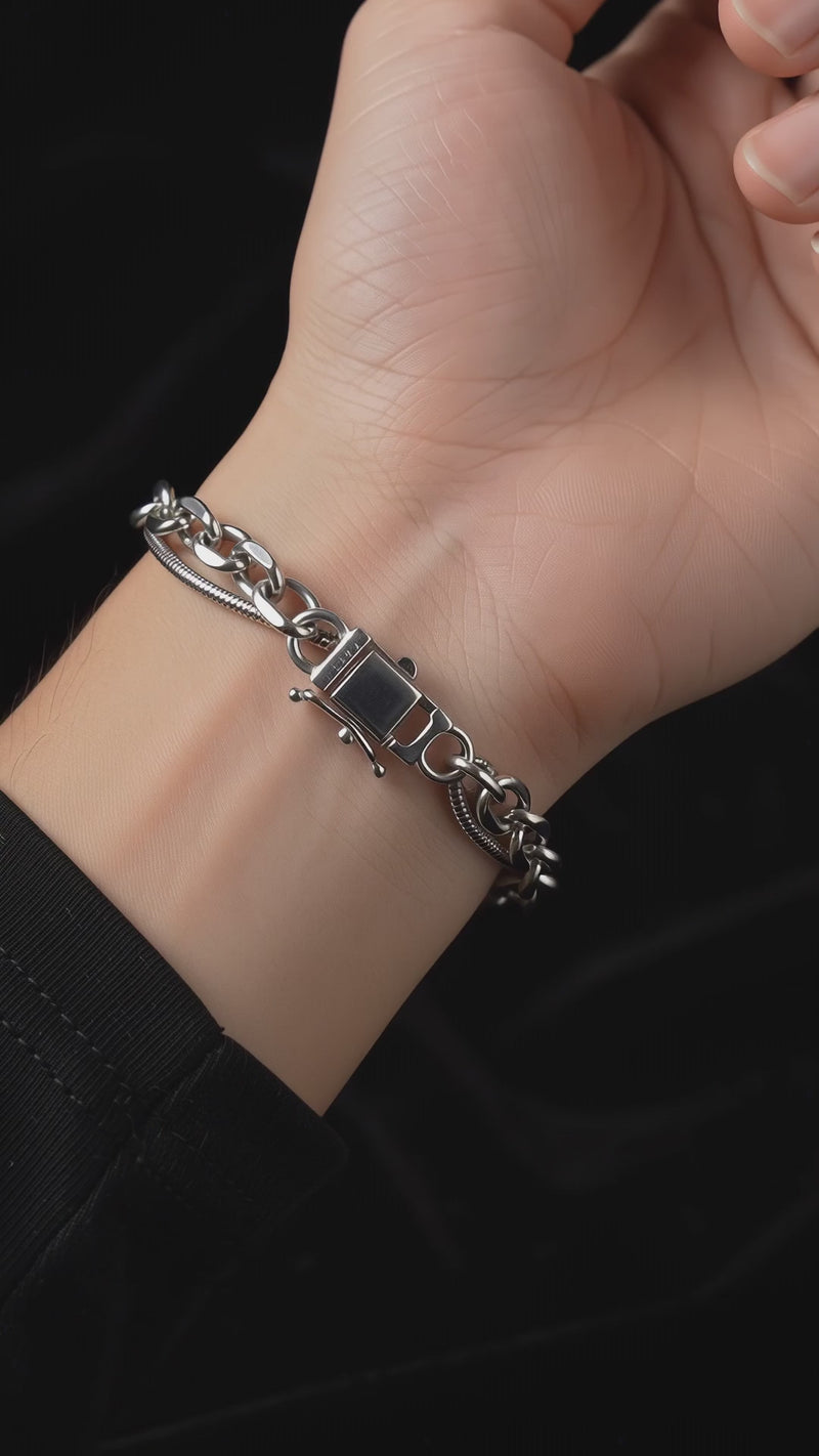 Vulcan five-second cinematic jewelry showcase.