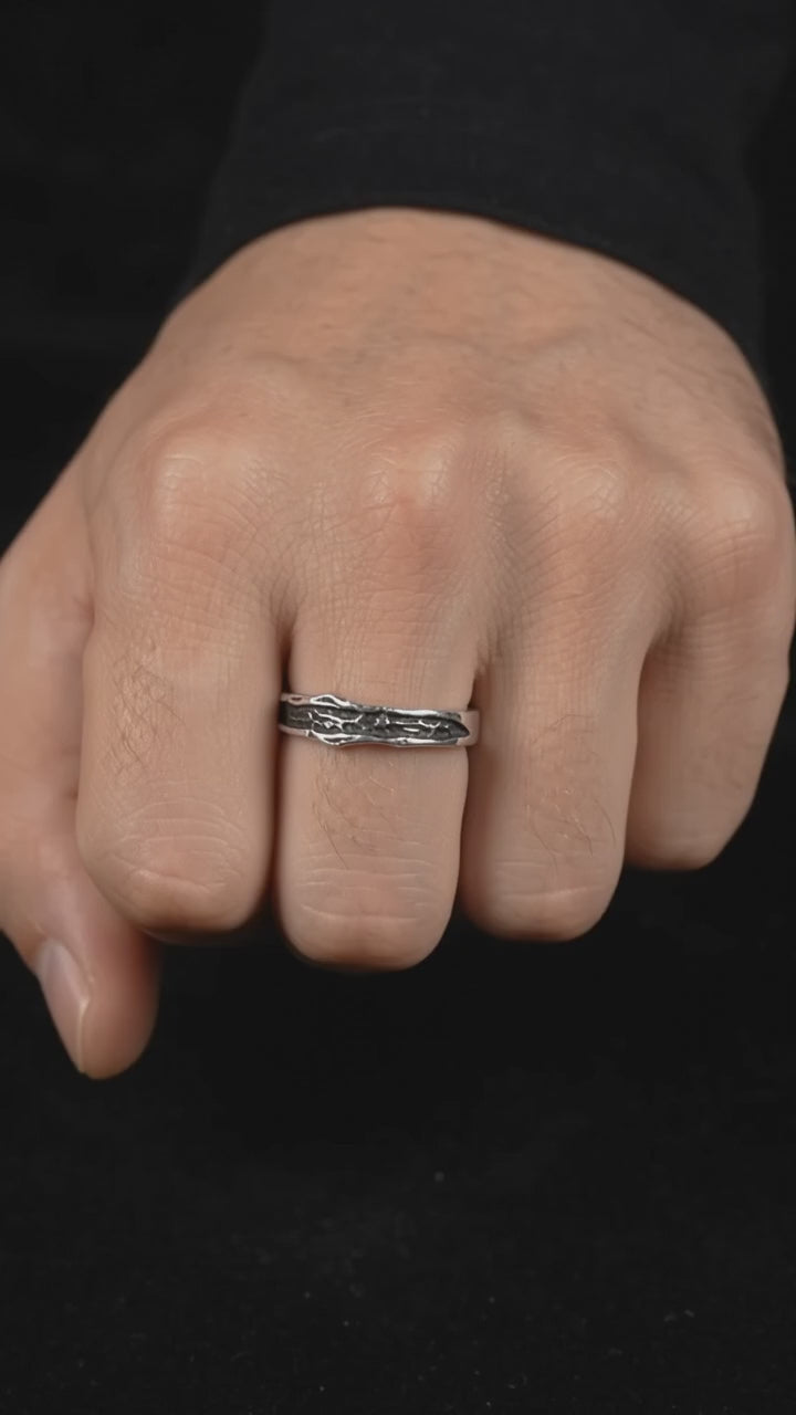 Chaos five-second cinematic jewelry showcase.
