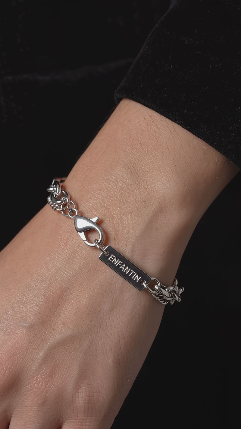 Hades five-second cinematic jewelry showcase.