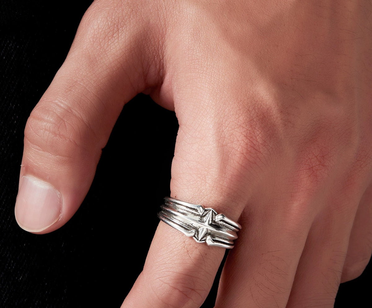 Asterion 925 silver ring with engraved star and ribbed band