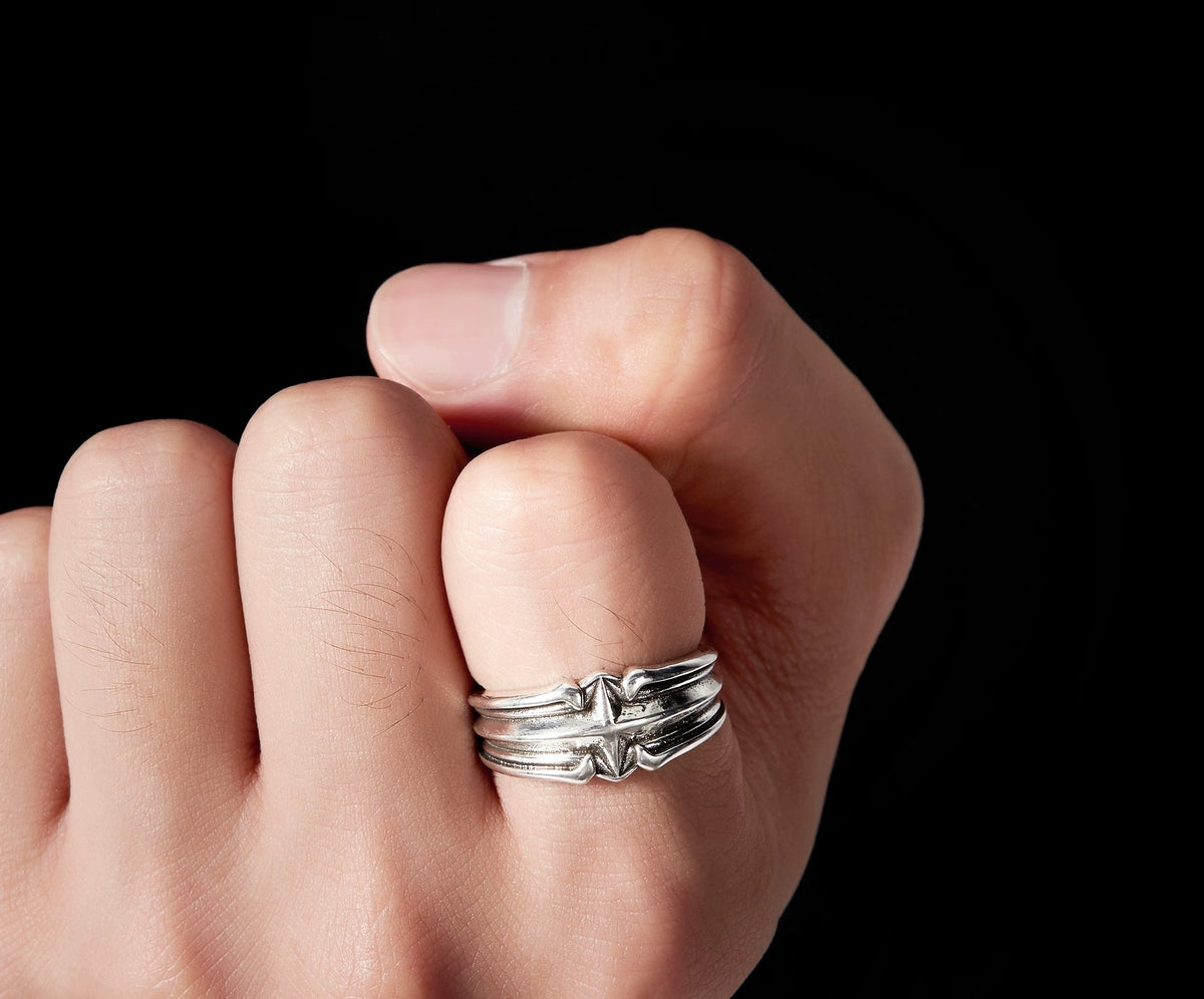 Asterion antiqued silver adjustable ring with darkened grooves