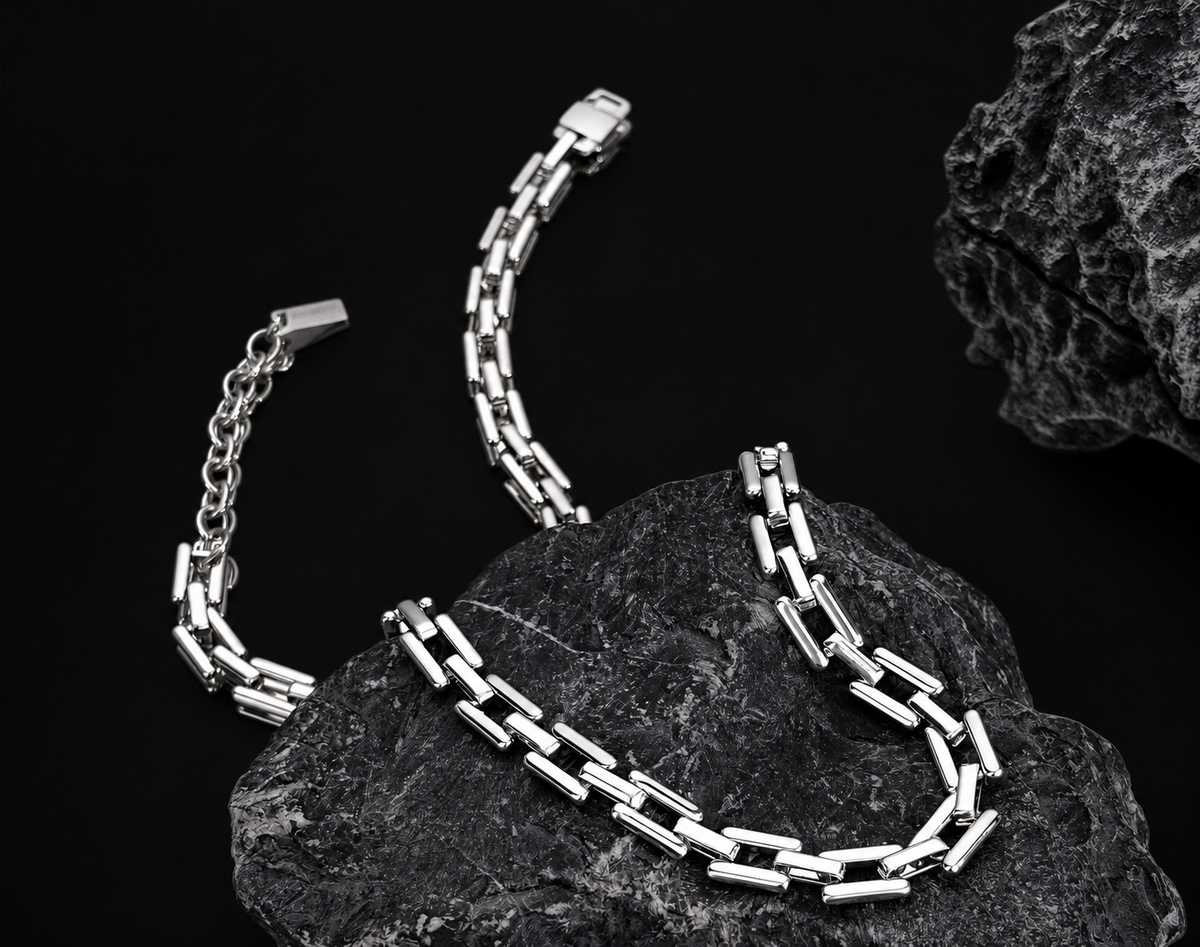 Tartarus polished 925 silver geometric-link necklace with box clasp